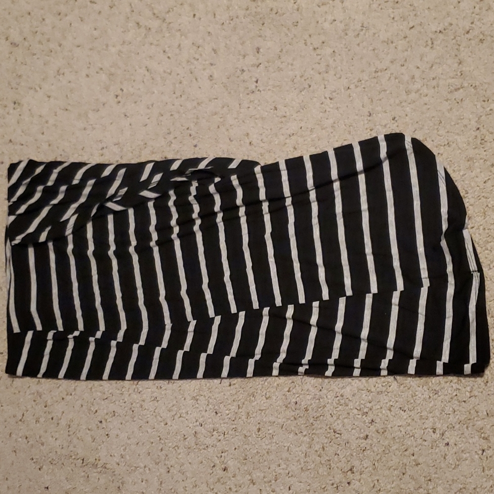 Bobeau Black & Gray Striped Assymetrical Skirt Wrap Look Elastic Waist Sz Large